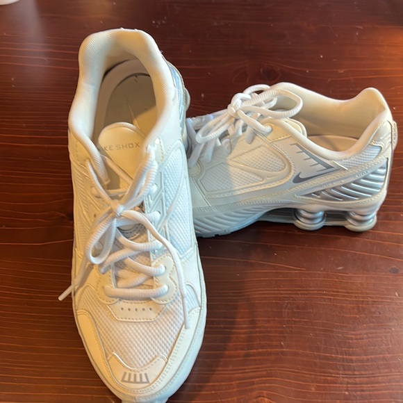 women's shox enigma sneaker